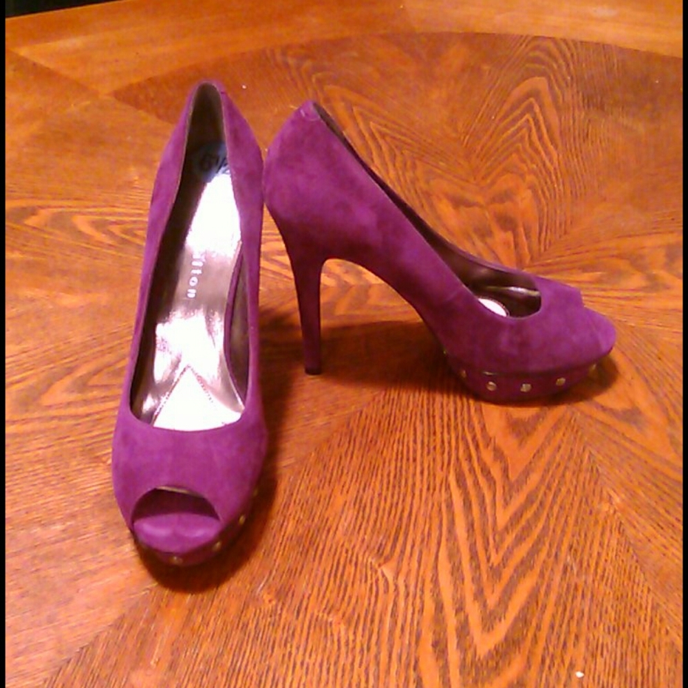 Paris Hilton "Sashay" peep_toe purple suede heels